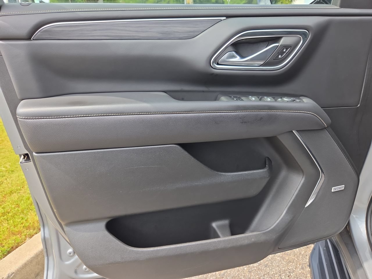 Used 2023 GMC Yukon SLT RWD image 22