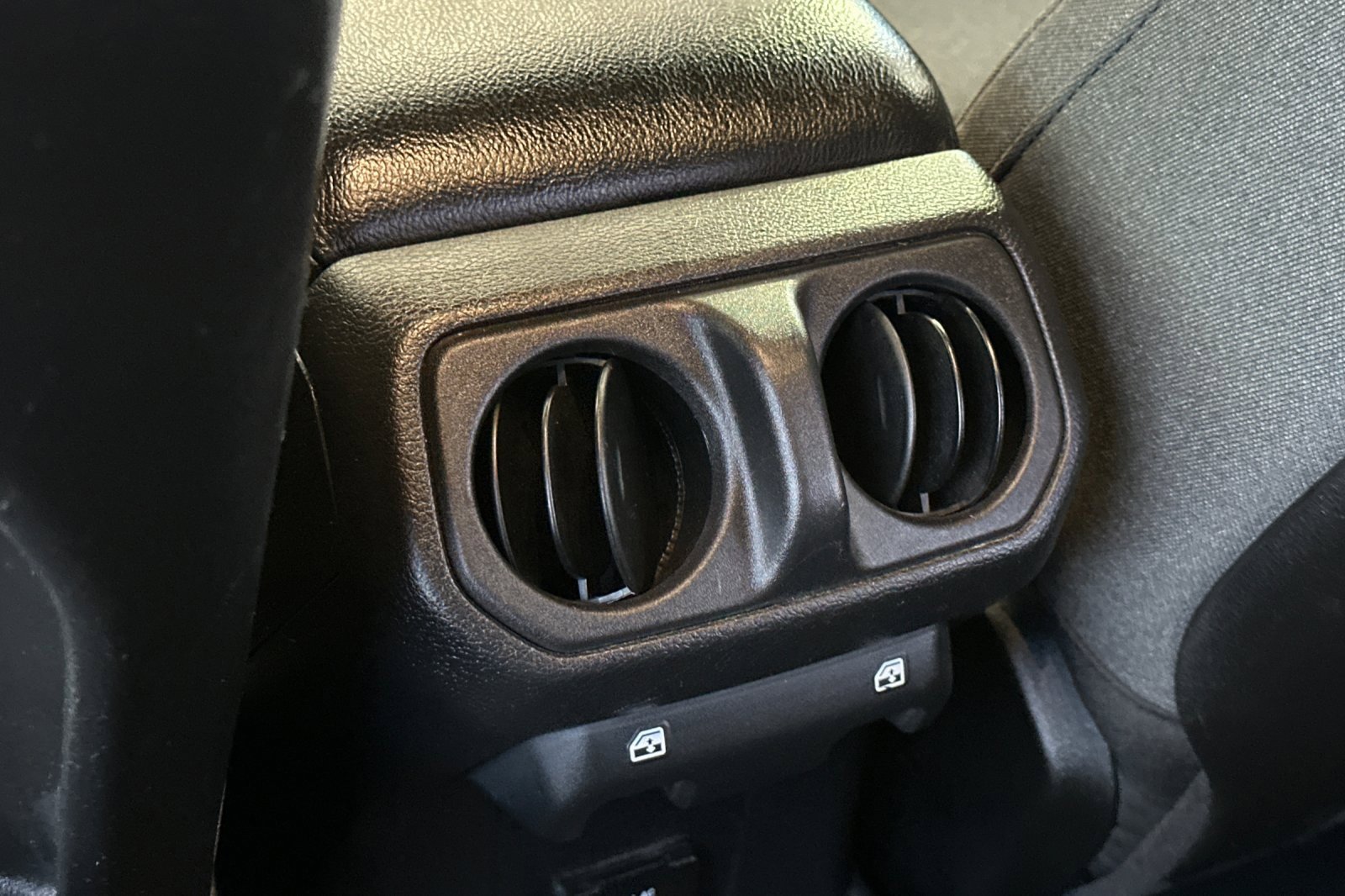 Used 2024 Jeep Wrangler Rubicon w/ Convenience Group image 44