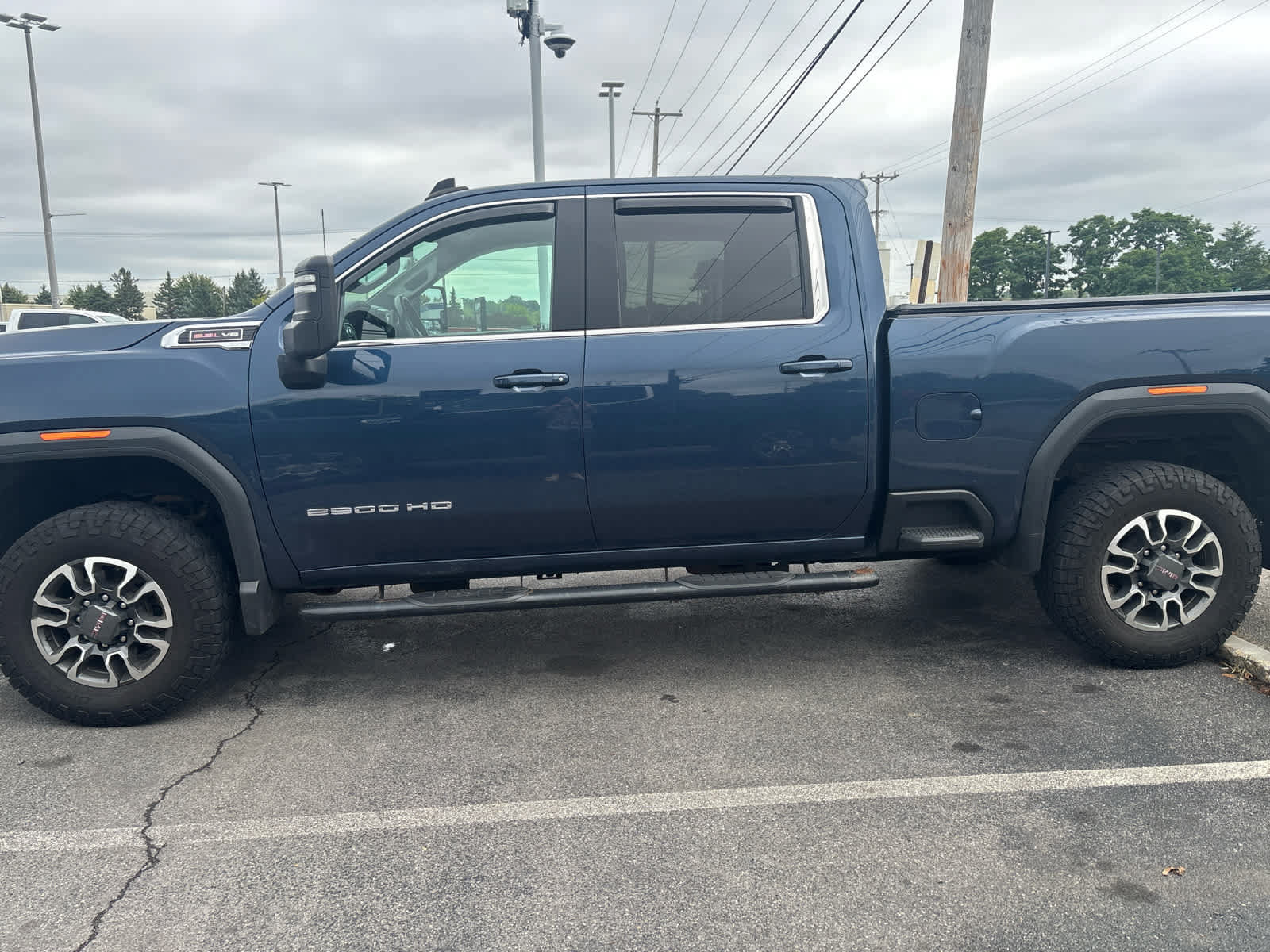 Used 2021 GMC Sierra 2500 SLE AWD/4WD image 4