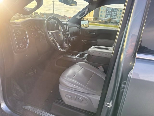 Used 2019 Chevrolet Silverado 1500 LTZ w/ LTZ Convenience Package AWD/4WD image 11