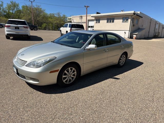 Used 2004 Lexus ES 330 FWD image 1