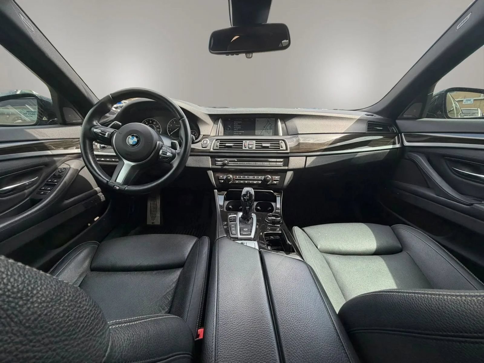 Used 2014 BMW 550i xDrive Sedan AWD/4WD image 16