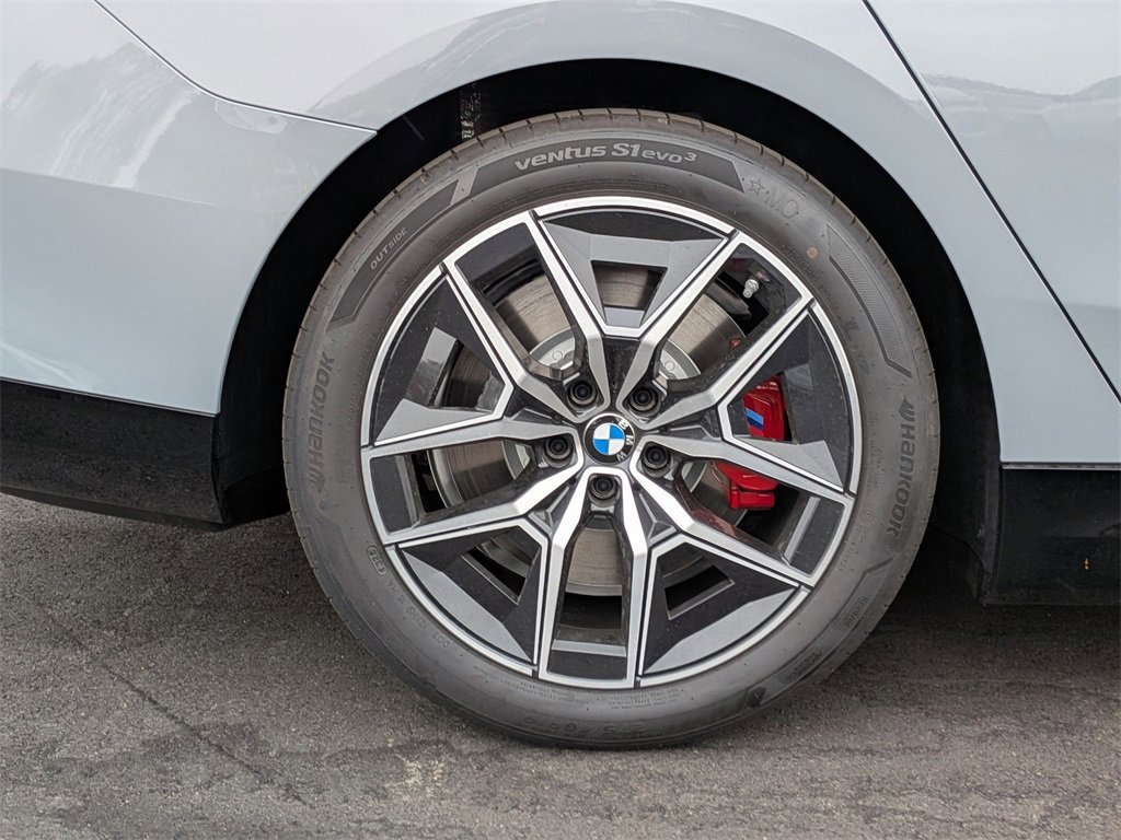 New 2025 BMW i5 M60 image 30