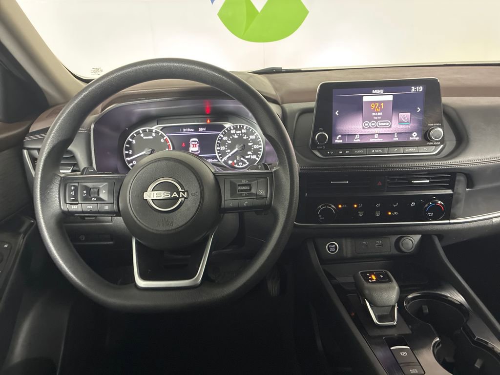 Used 2023 Nissan Rogue S AWD/4WD image 8