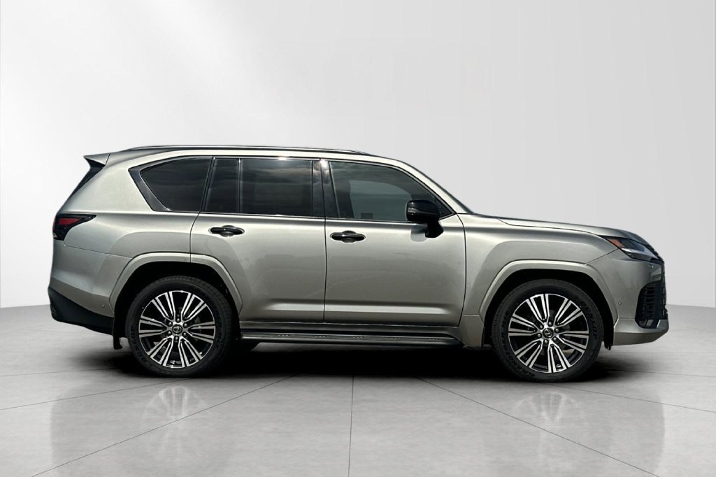 New 2026 Lexus LX 700h Luxury w/ Appearance Package AWD/4WD image 7