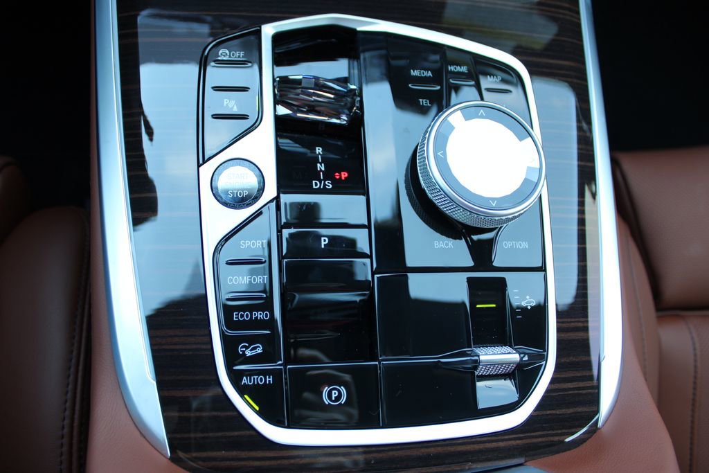 New 2026 BMW X7 M60i image 33