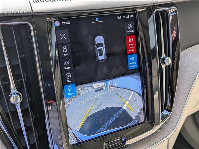 Used 2023 Volvo XC60 T8 Plus w/ Climate Package image 13