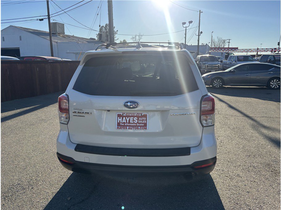 Used 2018 Subaru Forester 2.5i Premium AWD/4WD image 5