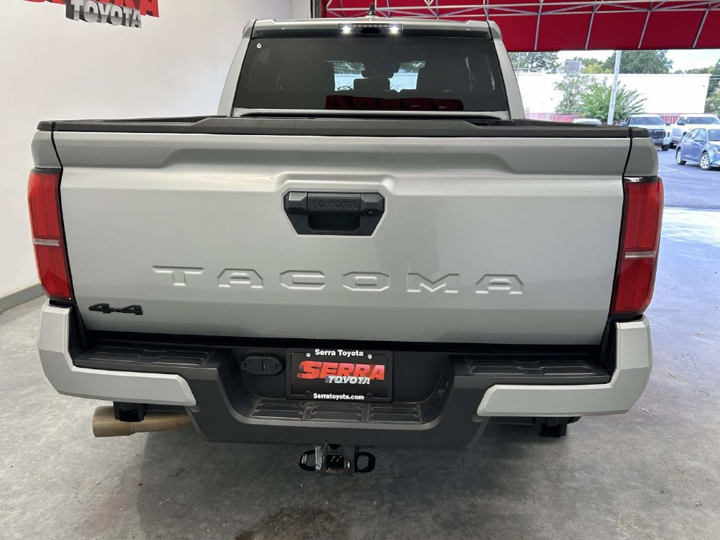Used 2024 Toyota Tacoma TRD Off-Road AWD/4WD image 4