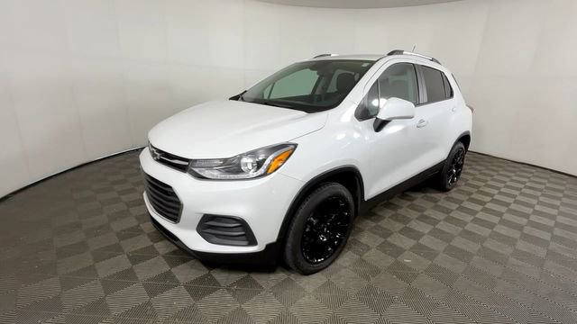 Used 2022 Chevrolet Trax LT w/ Driver Confidence Package AWD/4WD image 13