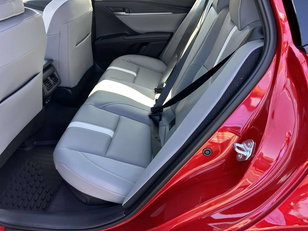 New 2026 Toyota Camry Hybrid FWD image 13