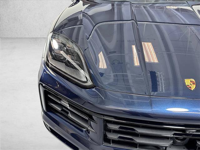 Used 2026 Porsche Cayenne AWD/4WD image 27
