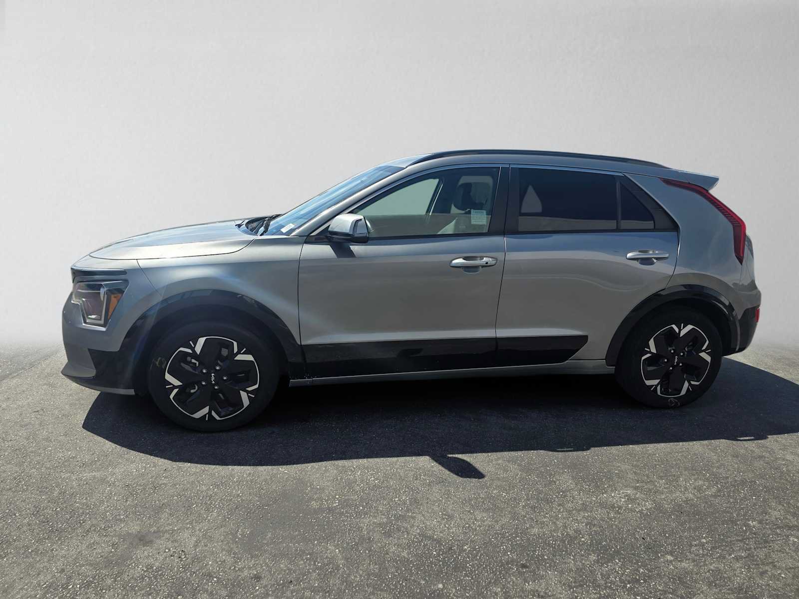 Used 2023 Kia Niro Wind FWD image 6