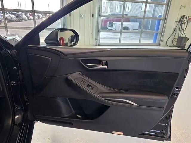 Used 2022 Toyota Avalon Touring w/ Advanced Safety Package image 17