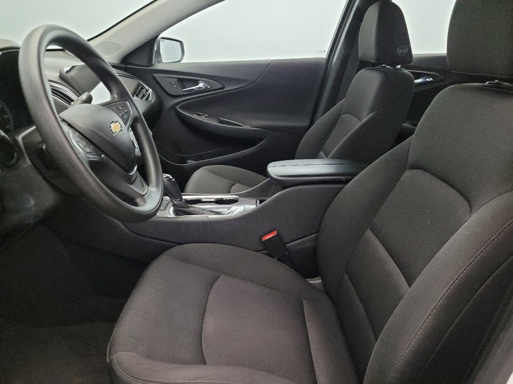 Used 2020 Chevrolet Malibu LT image 17
