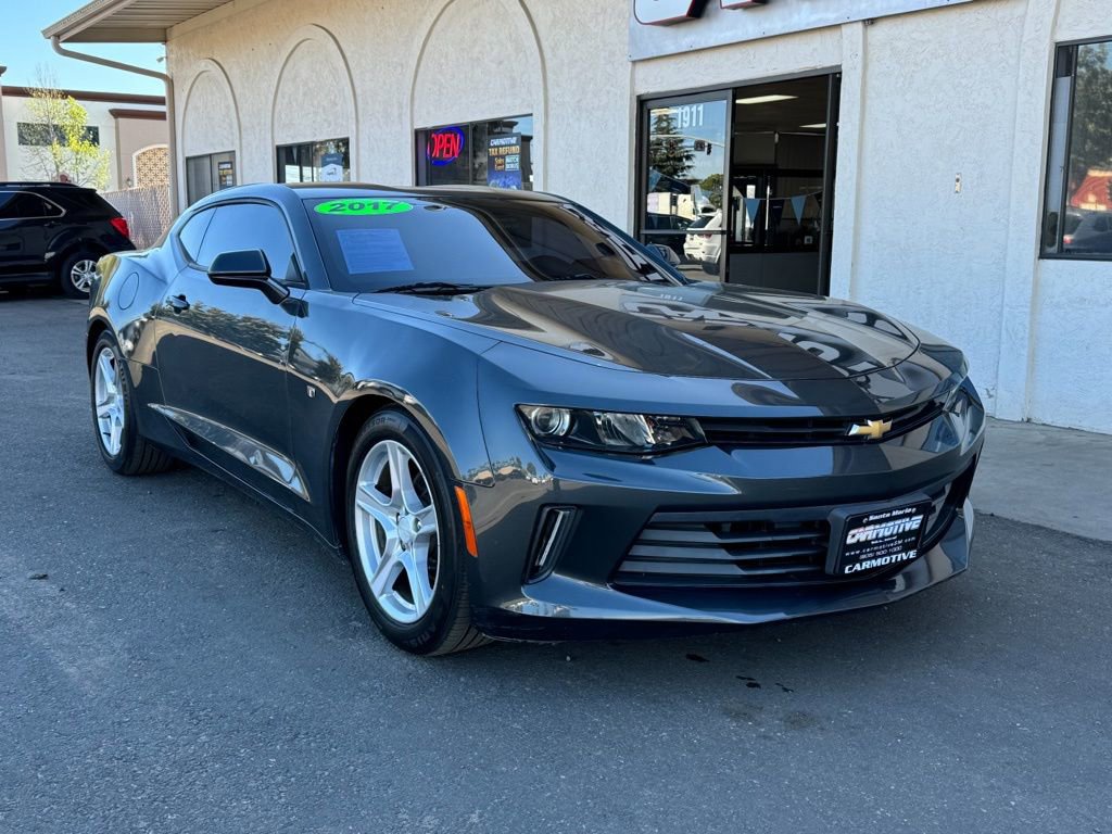 Used 2017 Chevrolet Camaro LT w/ Technology Package image 1