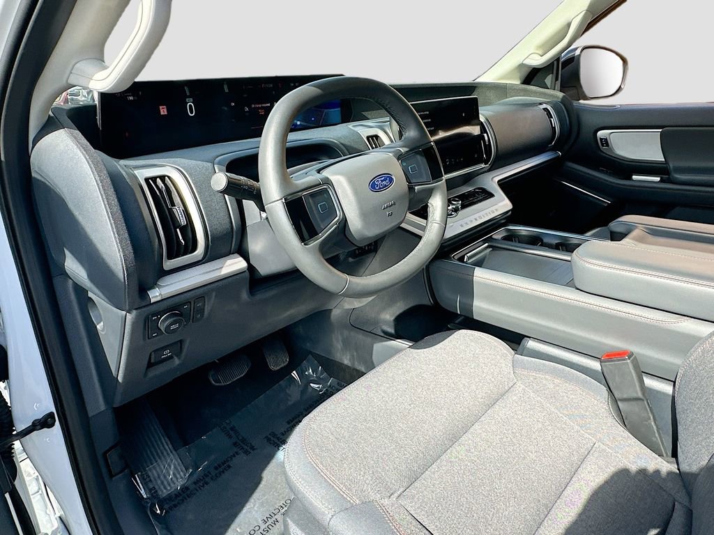 Used 2025 Ford Expedition Max Active image 9