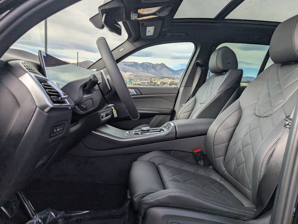New 2026 BMW X5 xDrive50e w/ M Sport Package image 11
