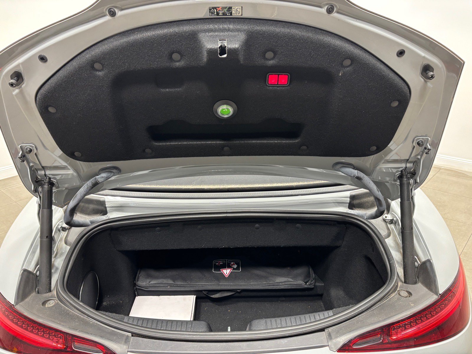 Used 2023 Mercedes-Benz SL 55 AMG 4MATIC image 31
