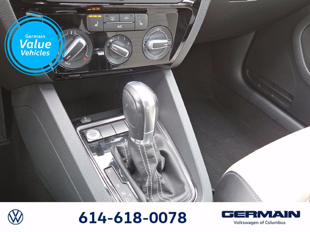Used 2015 Volkswagen Jetta Sport FWD image 23
