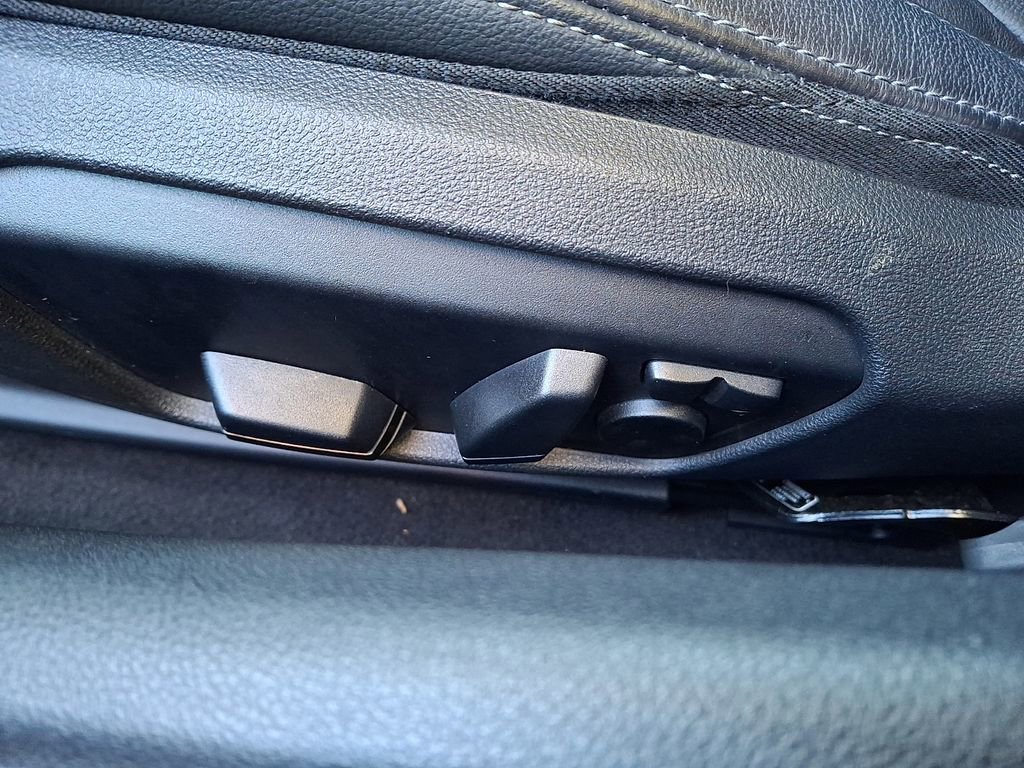 Certified 2024 BMW Z4 sDrive30i w/ Driving Assistance Package image 10