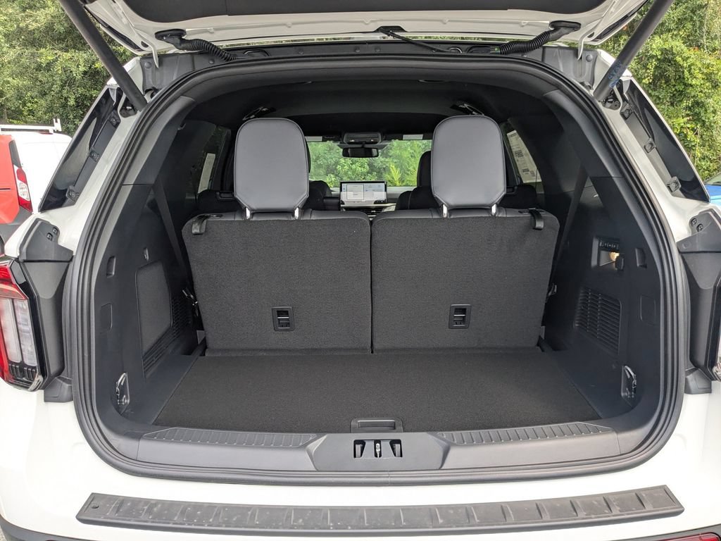 New 2026 Ford Explorer ST AWD/4WD image 6