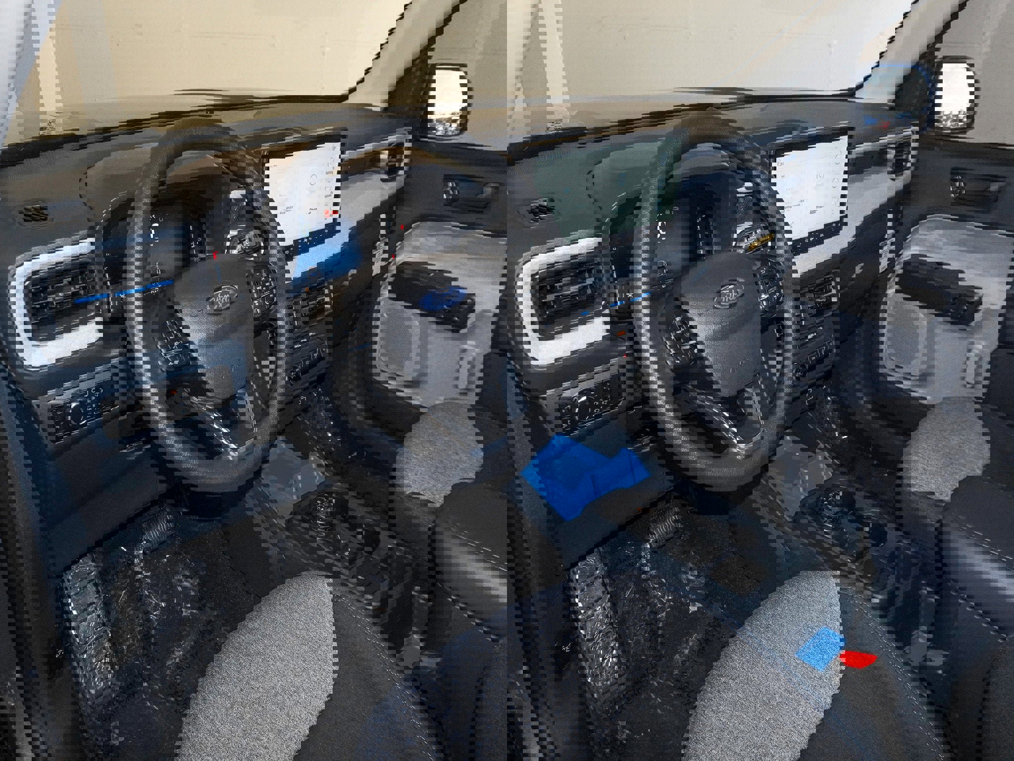 New 2025 Ford Maverick XLT image 23