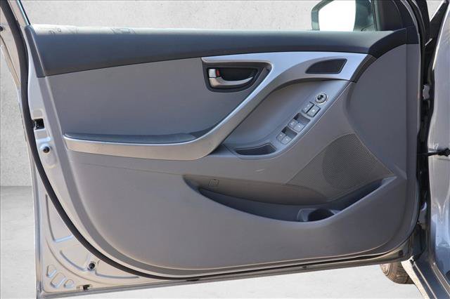 Used 2013 Hyundai Elantra GLS FWD image 12