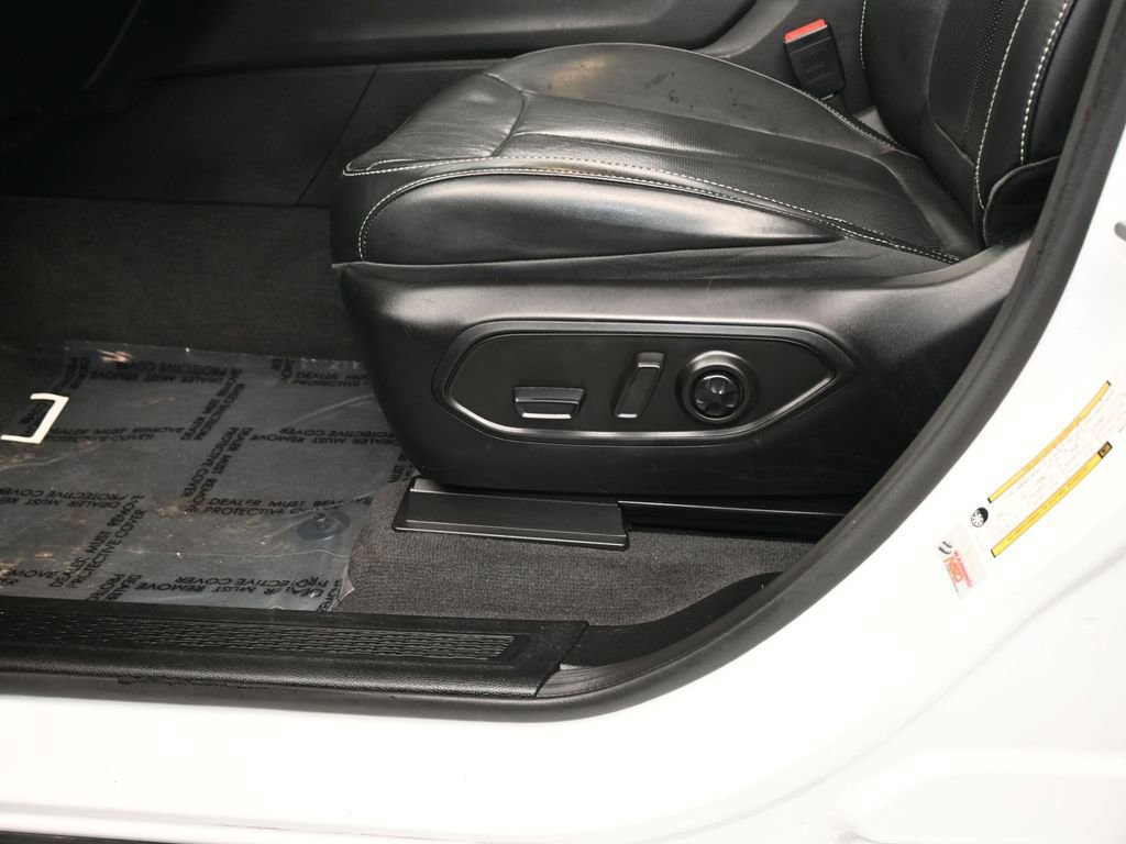 Used 2021 Jeep Grand Cherokee L Limited w/ Luxury Tech Group II image 17