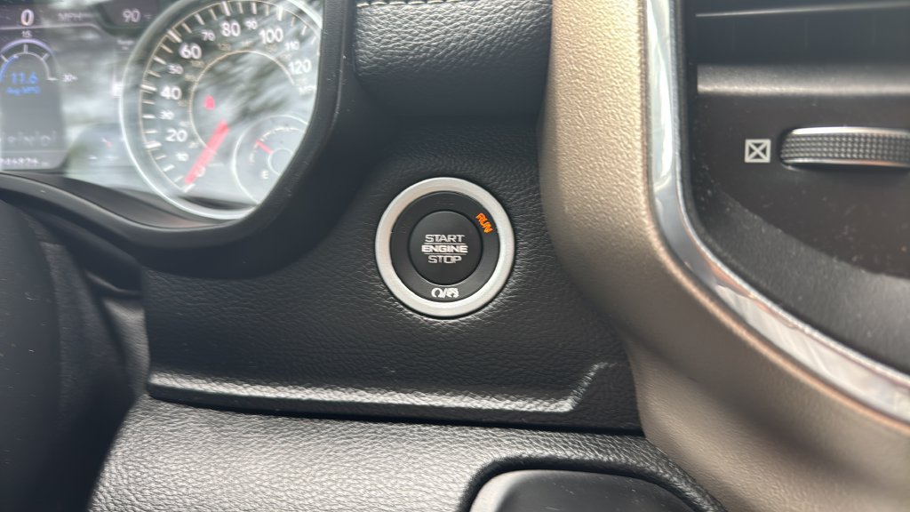 Used 2019 RAM 1500 Laramie w/ Sport Appearance Package AWD/4WD image 21
