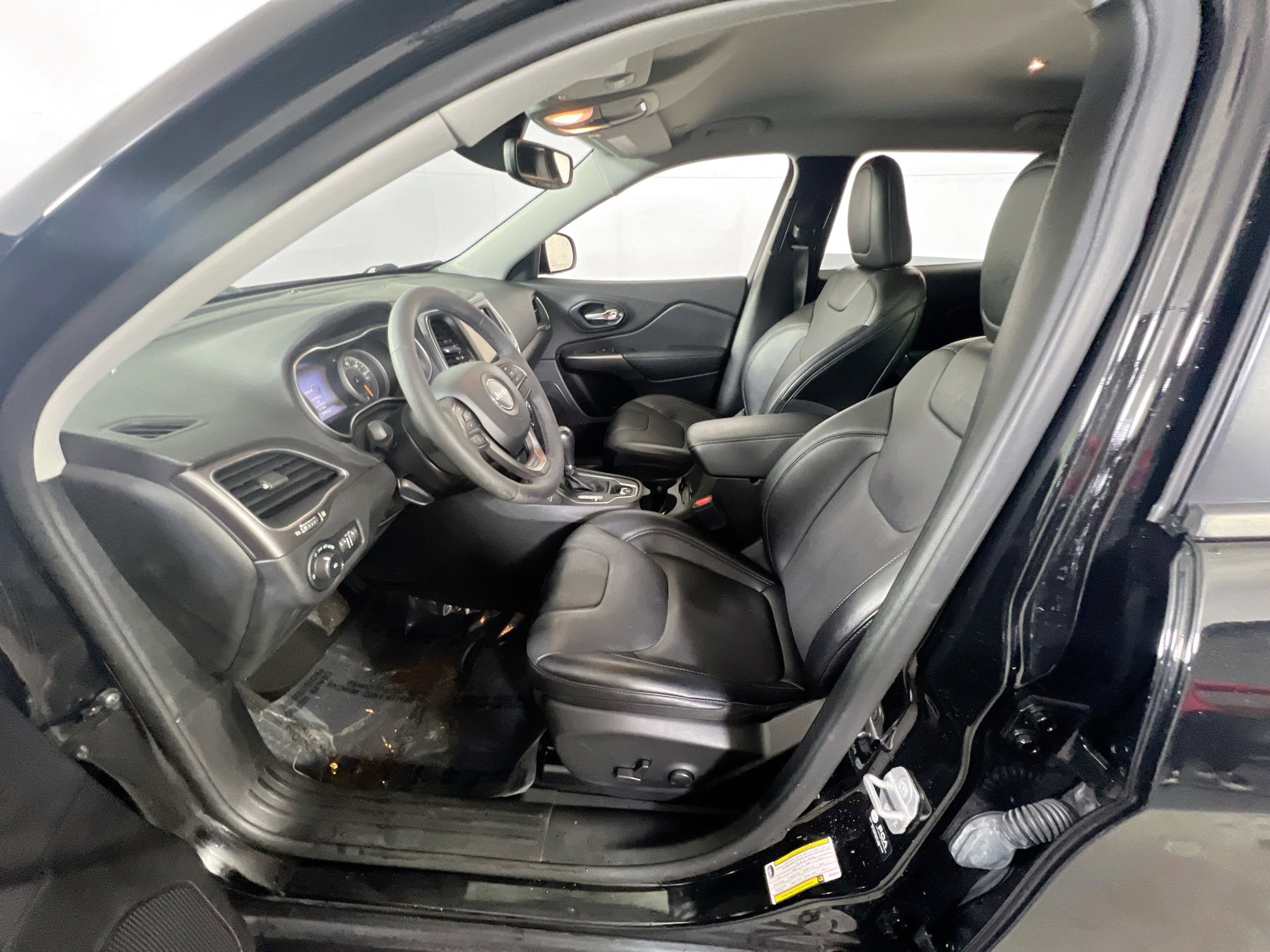 Used 2022 Jeep Cherokee Latitude Lux AWD/4WD image 20