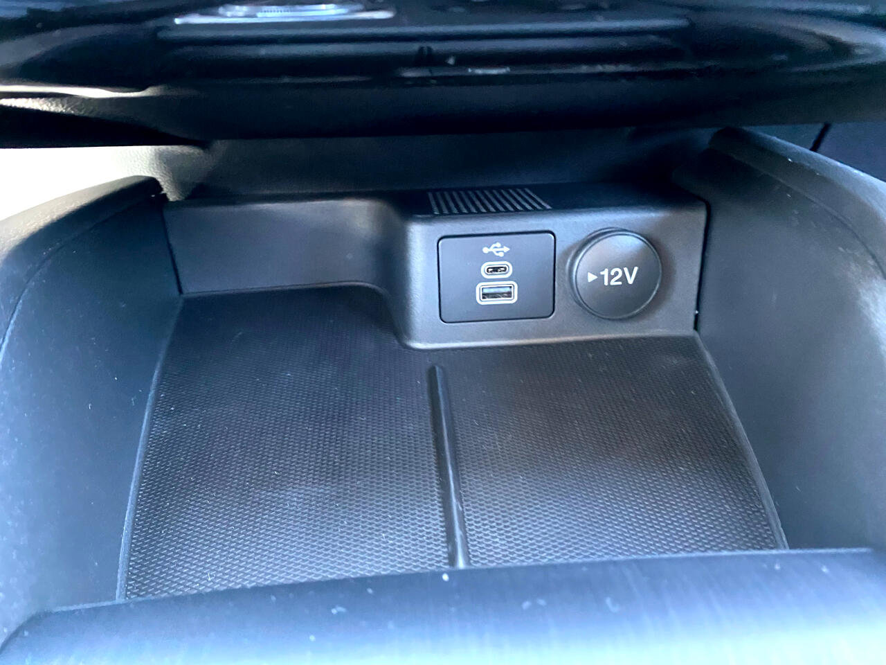 New 2025 Ford Escape SE image 24