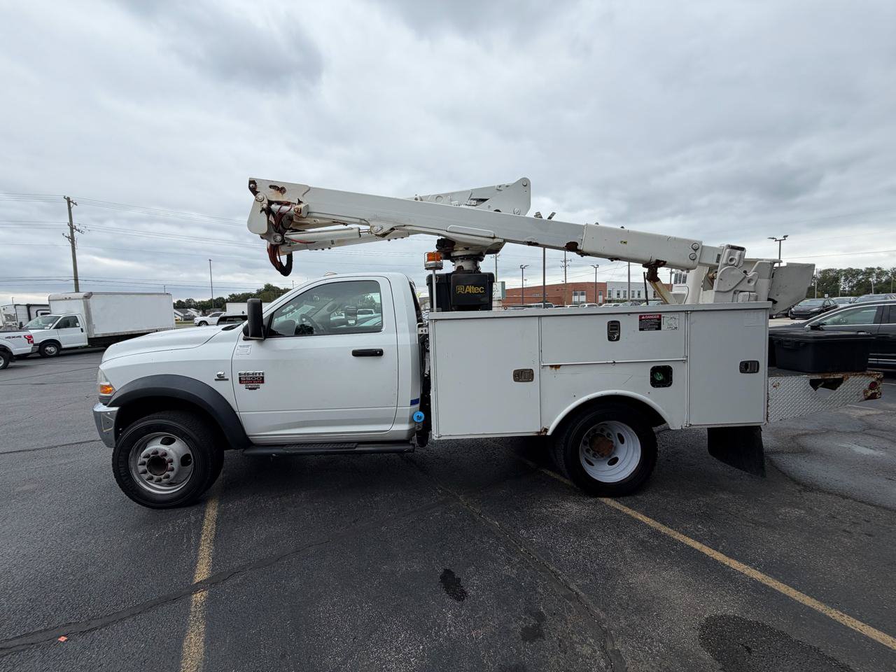 Used 2012 RAM 5500 4x4 Regular Cab w/ ST Decor Group image 7