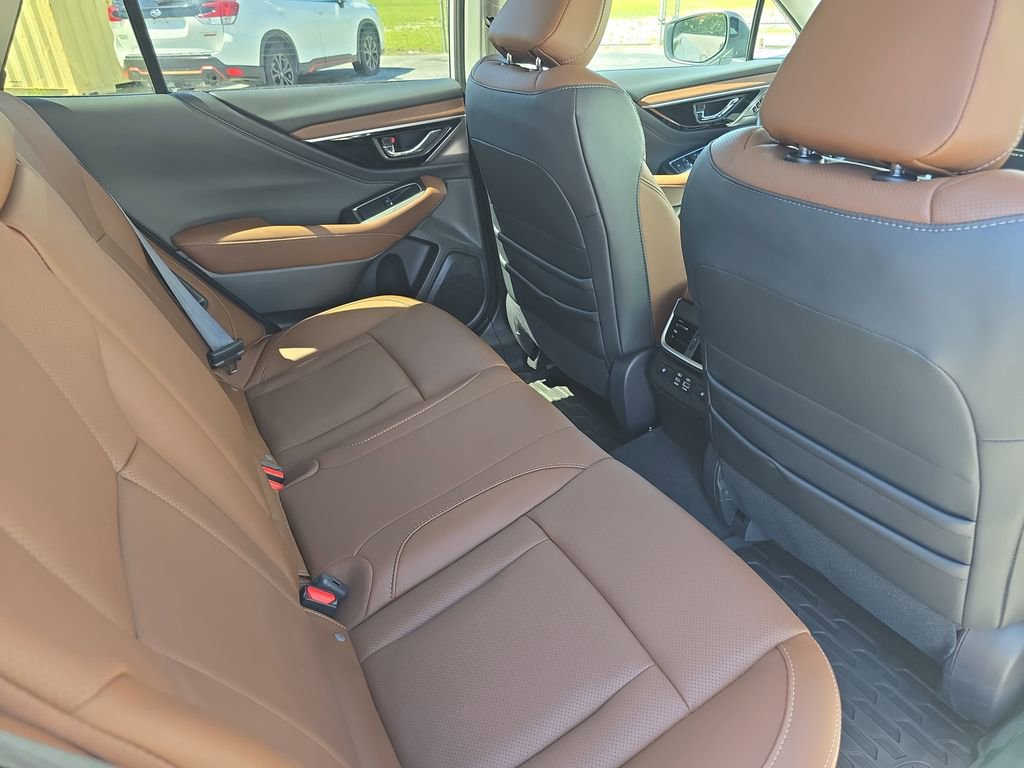 Used 2025 Subaru Outback Touring AWD/4WD image 33