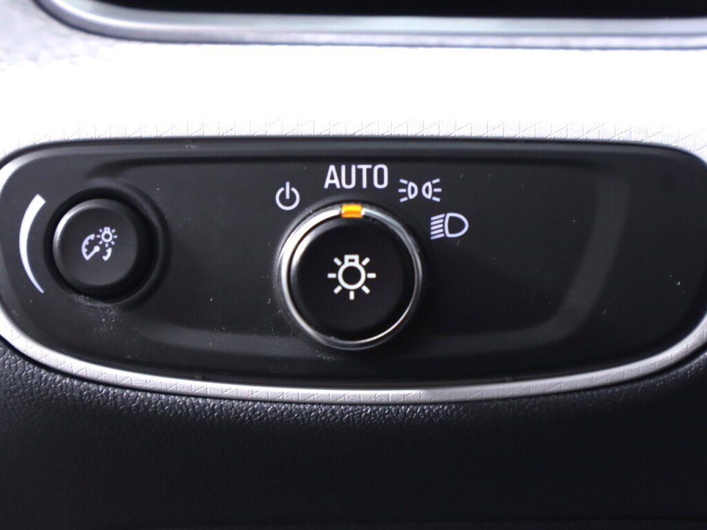 Used 2021 Chevrolet Bolt LT image 10