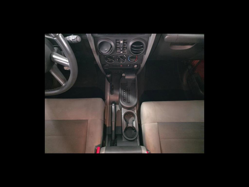 Used 2010 Jeep Wrangler Unlimited Sport AWD/4WD image 16