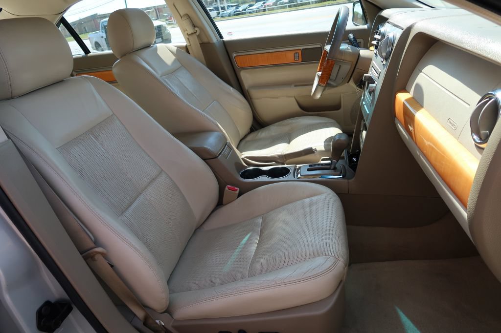 Used 2006 Lincoln Zephyr FWD image 9