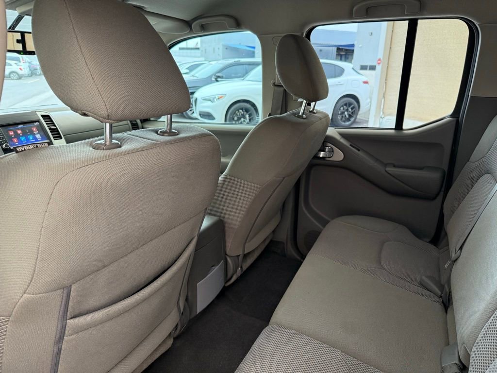 Used 2020 Nissan Frontier SV w/ Midnight Edition Floor Mats image 18