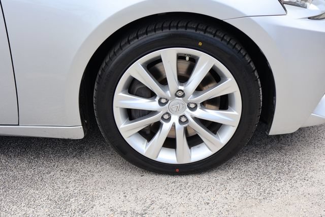 Used 2016 Lexus IS 200t RWD image 11