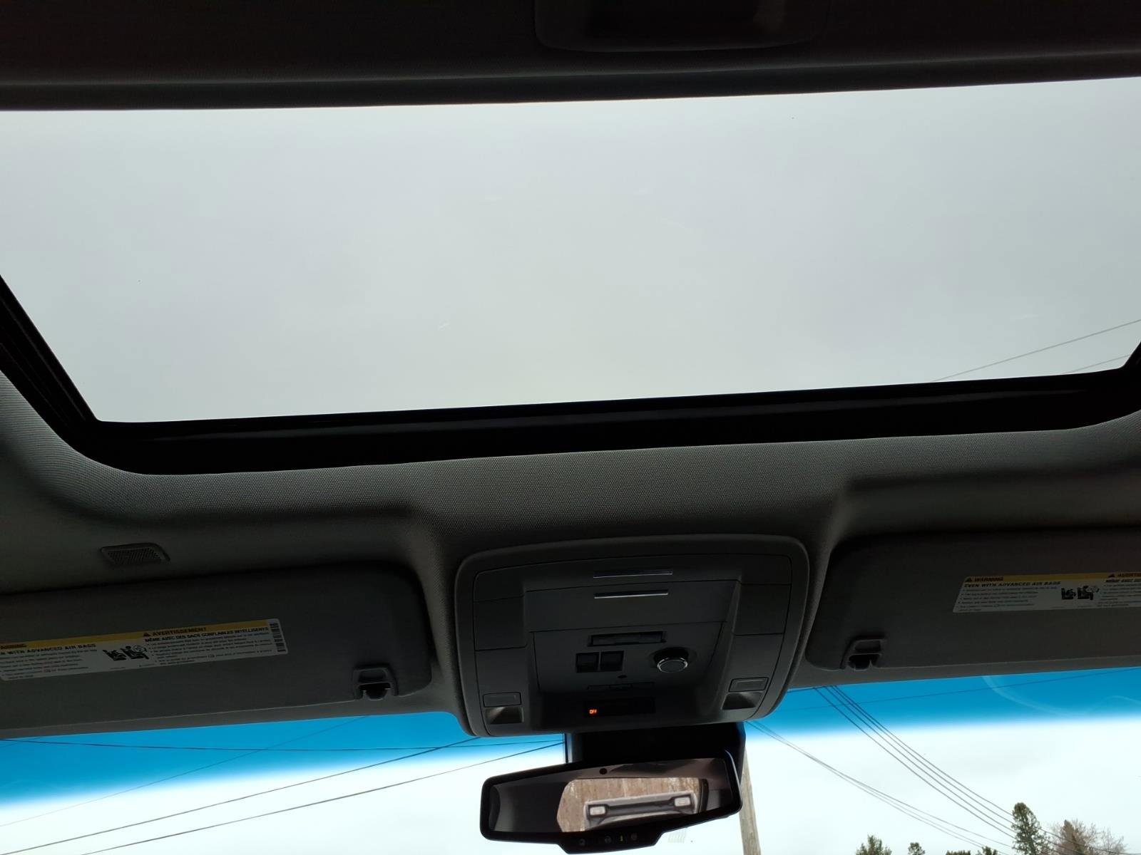 Used 2018 Chevrolet Suburban LT AWD/4WD image 15