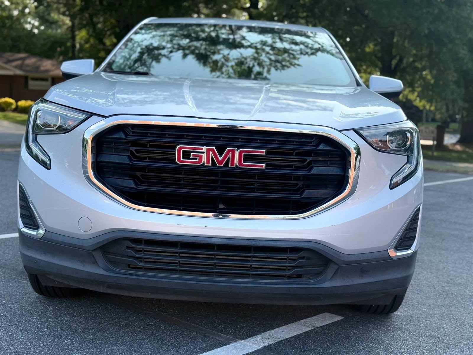 Used 2020 GMC Terrain SLE w/ LPO, Floor Liner Package FWD image 9