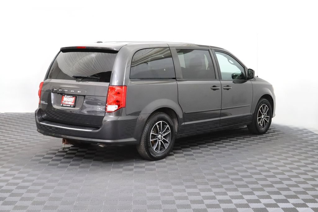 Used 2016 Dodge Grand Caravan R/T w/ Driver Convenience Group FWD image 8