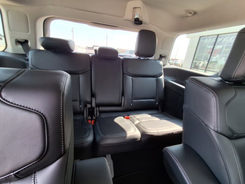 New 2025 Ford Expedition Platinum image 25