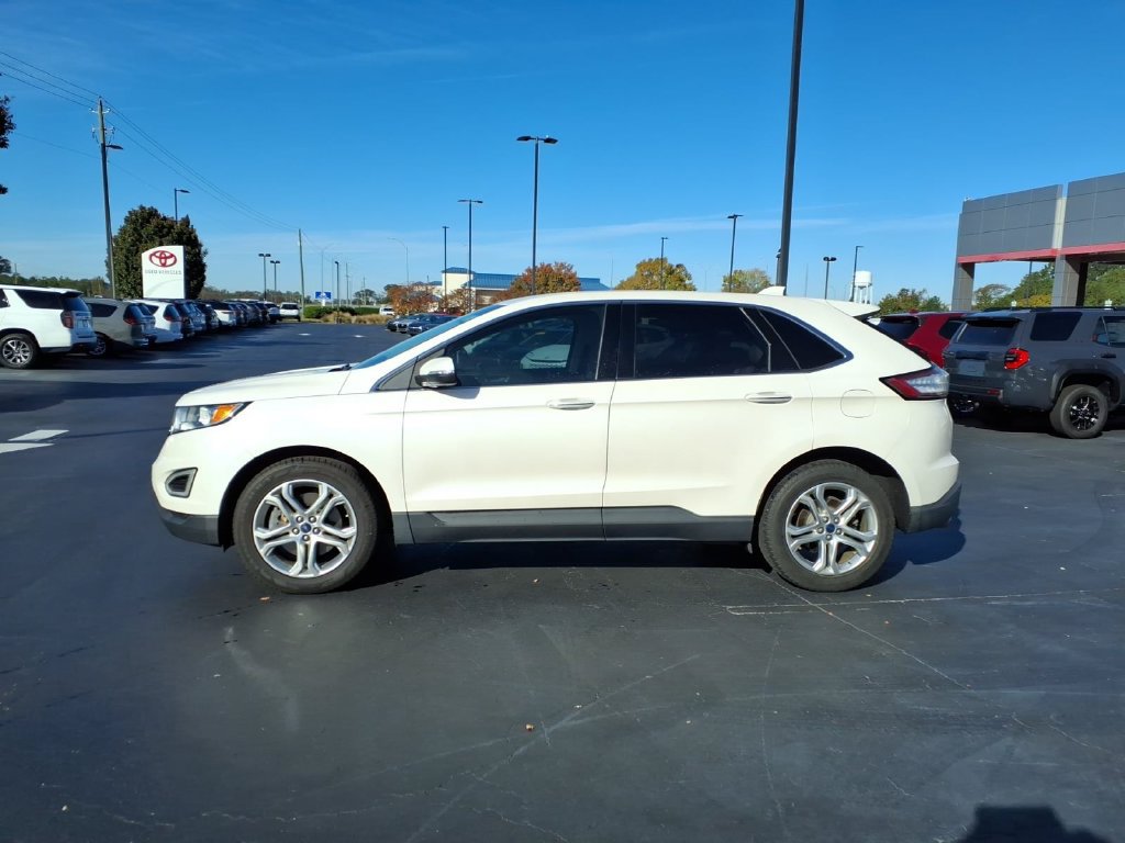 Used 2018 Ford Edge Titanium w/ Technology Package FWD image 6
