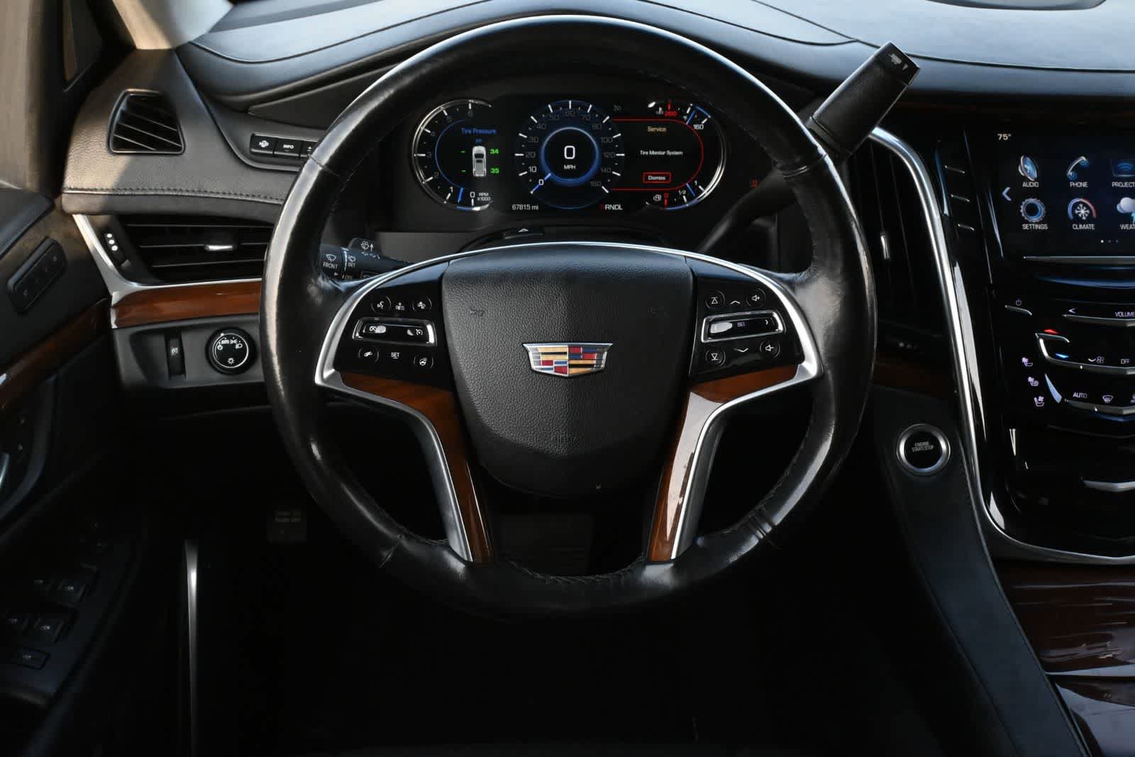 Used 2019 Cadillac Escalade ESV Luxury AWD/4WD image 9