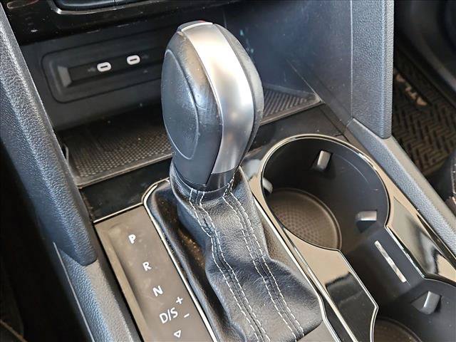 Used 2022 Volkswagen Atlas SEL AWD/4WD image 18