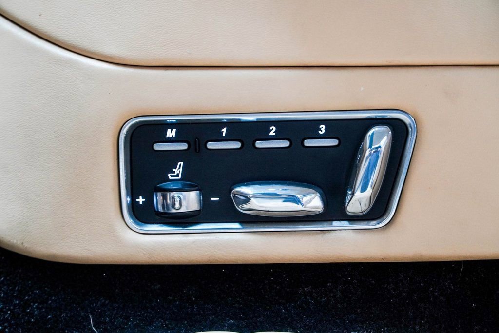 Used 2017 Aston Martin Vanquish Coupe image 24