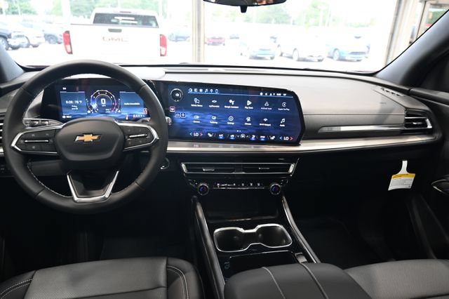New 2026 Chevrolet Traverse LT w/ Sun and Wheel Package FWD image 13