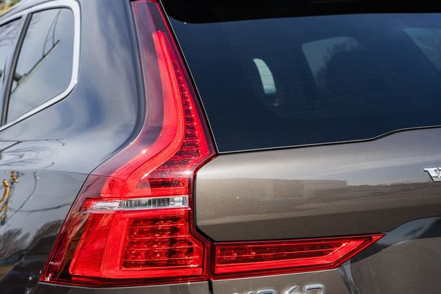 Used 2023 Volvo XC60 T8 Plus image 8