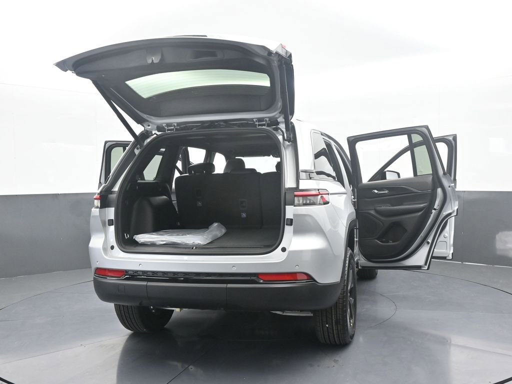 New 2025 Jeep Grand Cherokee Altitude image 69